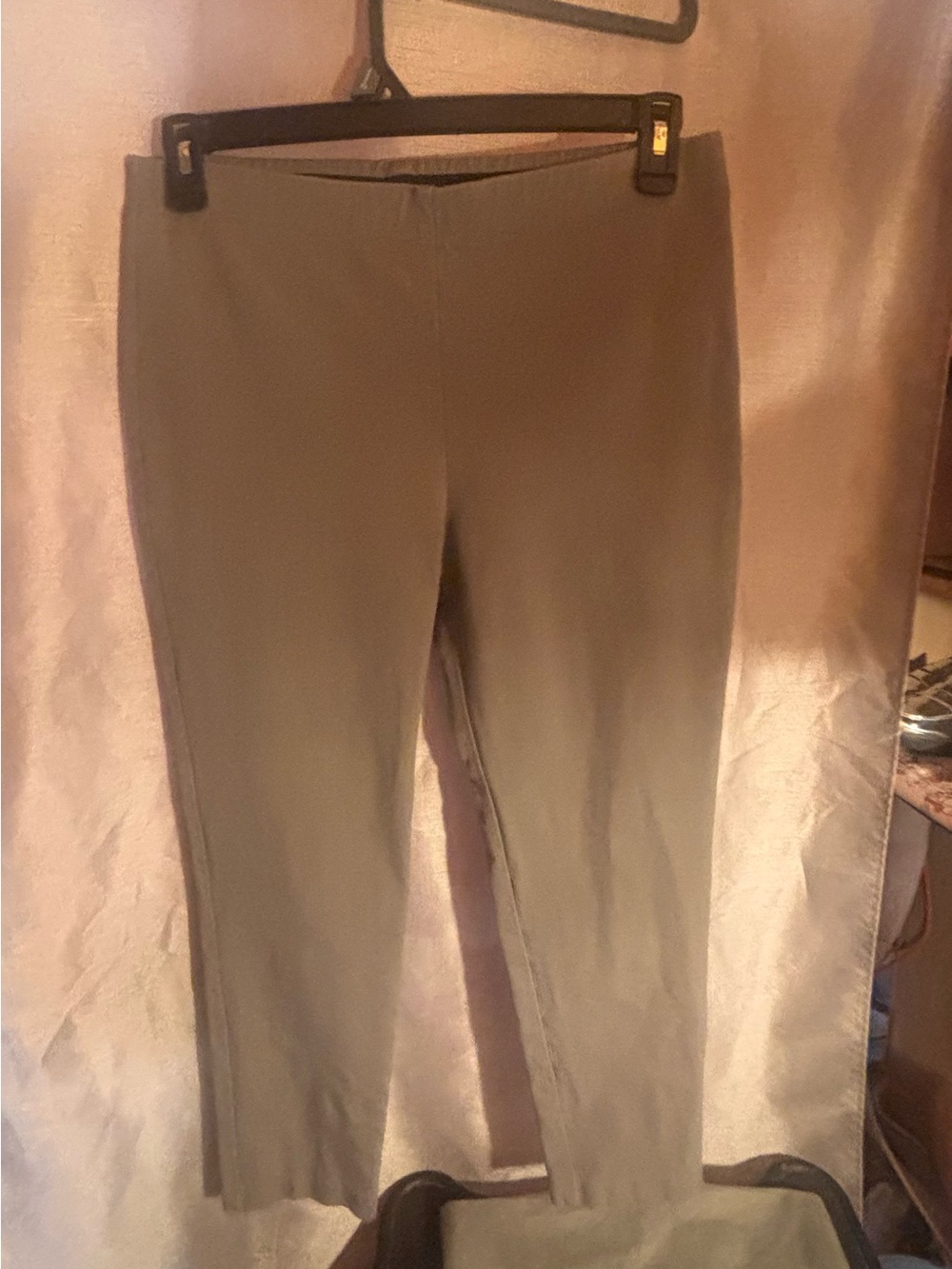 Karen Kane Gray Stretch Knit Capri pants